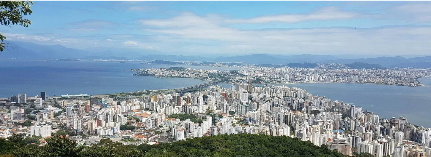 A chegada de mais de 500 mil novos imigrantes em Santa Catarina.